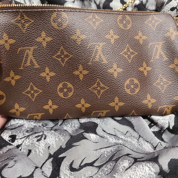 Sold - Picture 2 of 8